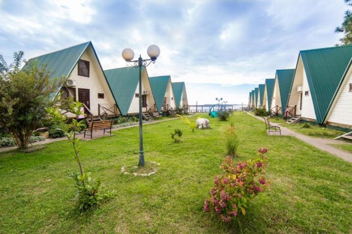 Kyalasur Hotel 수쿰 외부 사진