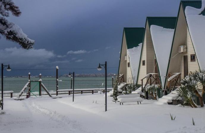 Kyalasur Hotel 수쿰 외부 사진