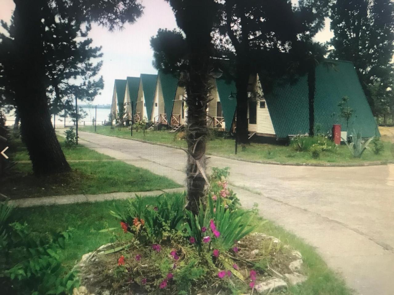 Kyalasur Hotel 수쿰 외부 사진